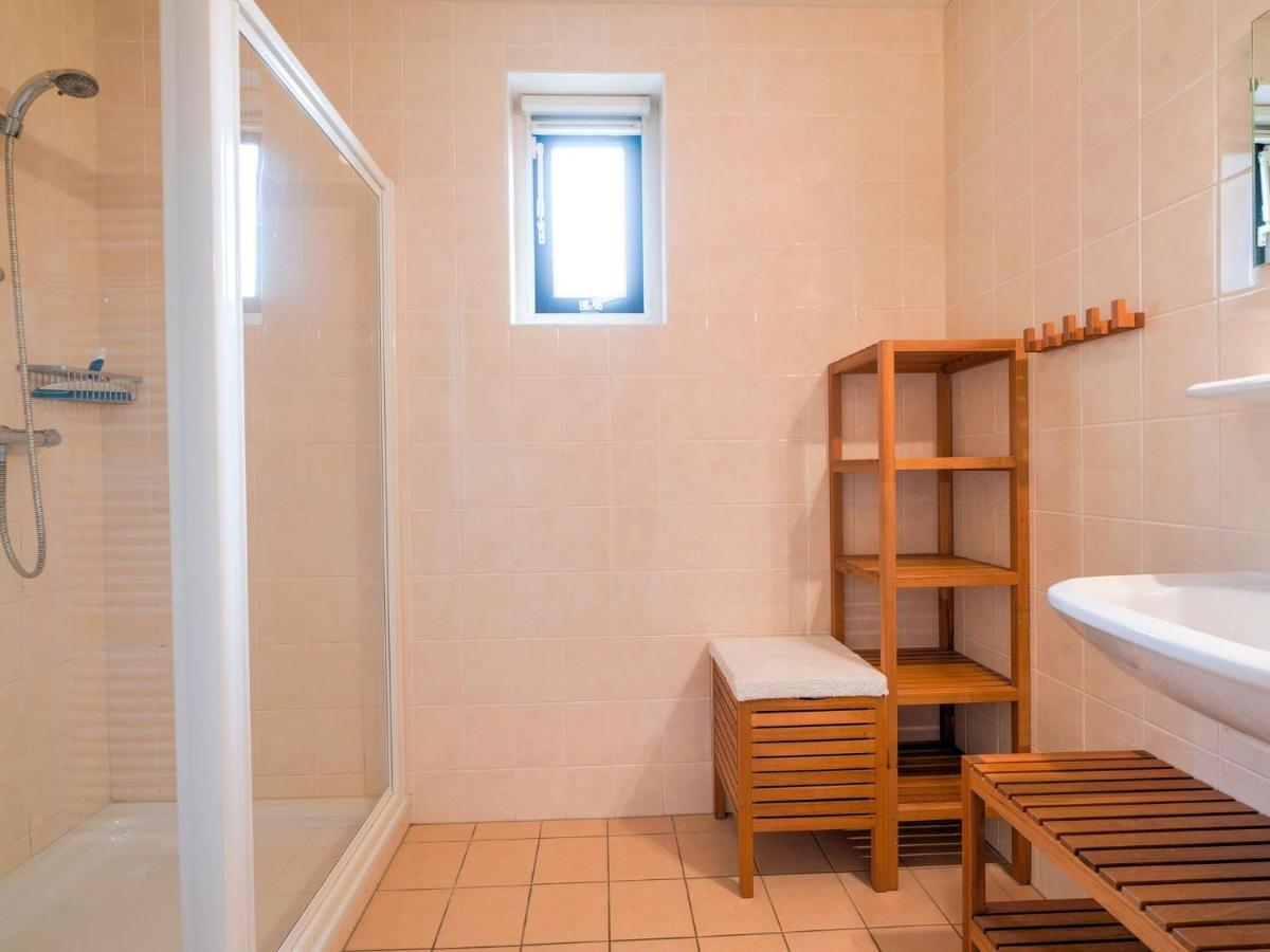 Serene Holiday Home In Gaasterl N Sleat Sondel Exterior foto