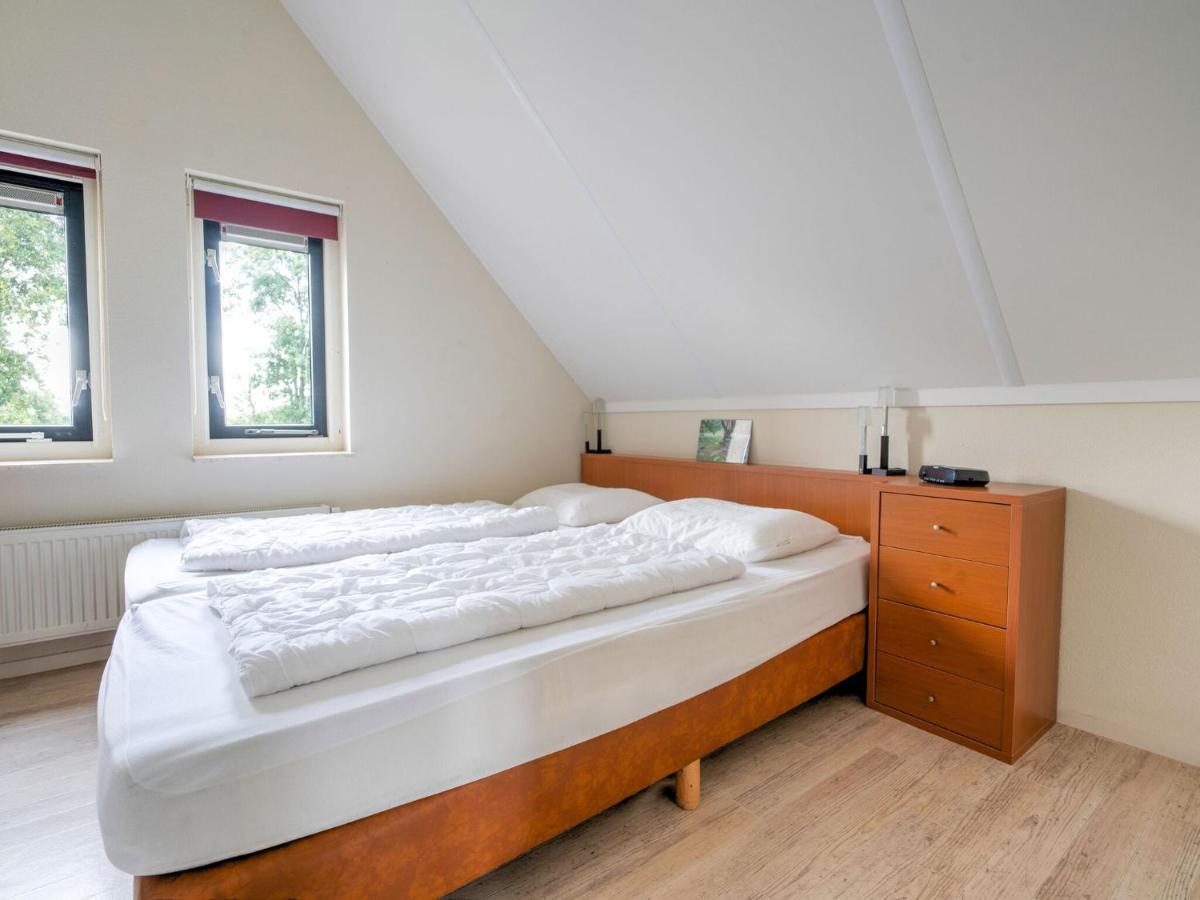 Serene Holiday Home In Gaasterl N Sleat Sondel Exterior foto