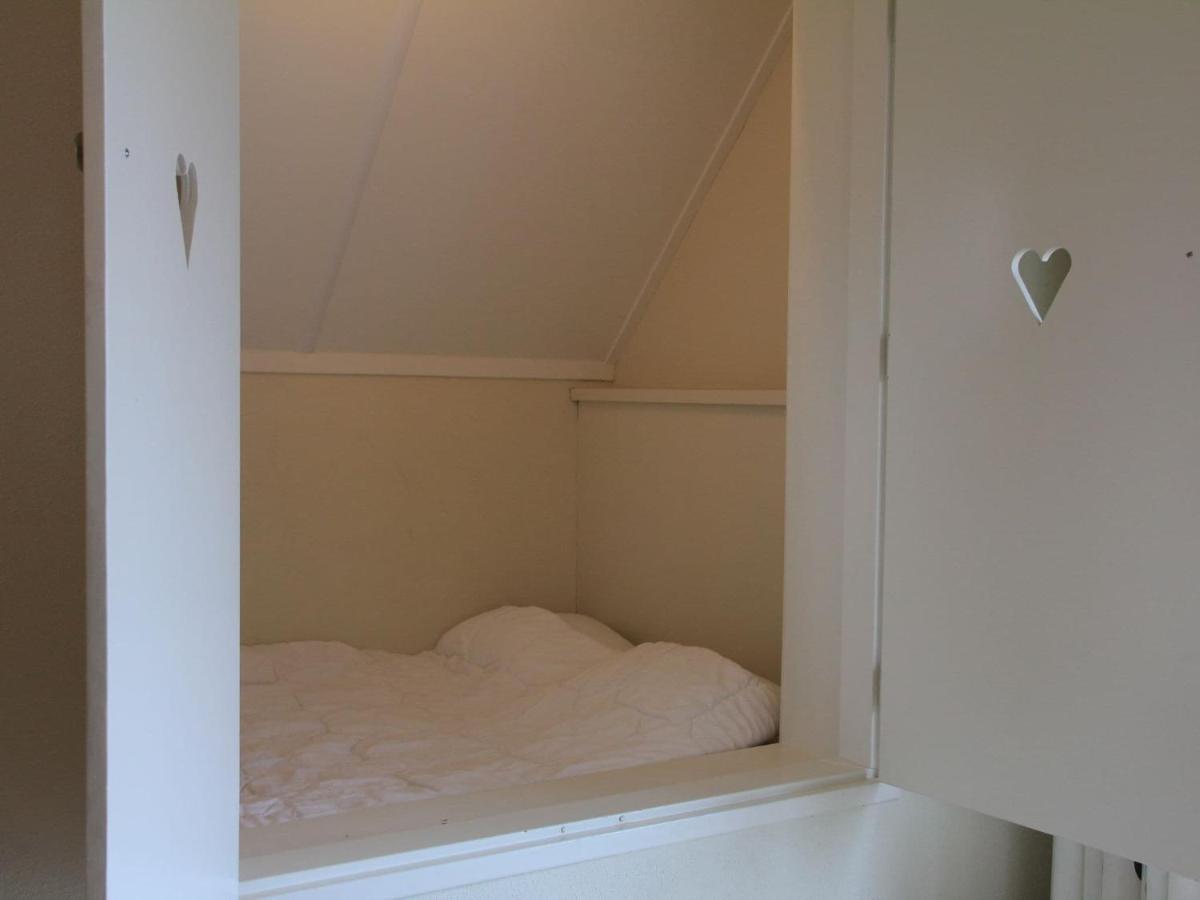 Serene Holiday Home In Gaasterl N Sleat Sondel Exterior foto